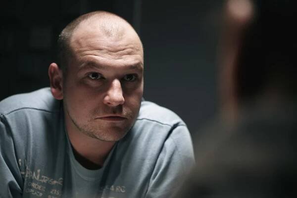 FOTO: Marek Taclík v první řadě Kriminálky Anděl. – stránka 21