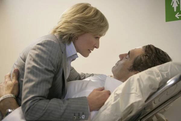 Patty Hewes - nebezpečná advokátka - Můj ochromující strach ze smrti (S01E03) (2007)