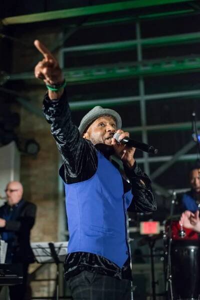 Mike Henry & Funkdalicious - Siegel Entertainment Curation