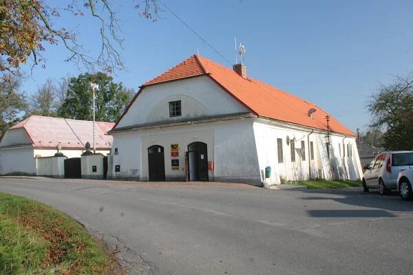 Soubor:Zámrsk pošta.JPG – Wikipedie