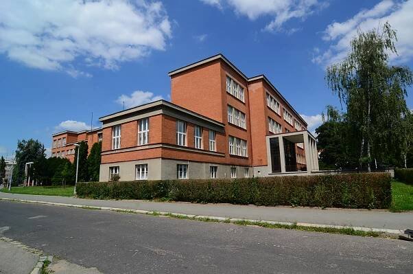 Procházka po historických školách: Hradec Králové
