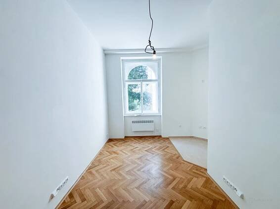 Pronájem bytu 1+kk a garsoniéry Praha 5 700 Kč za měsíc, foto 2