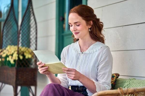 Morgan Kohan reads a letter When Hope Calls
