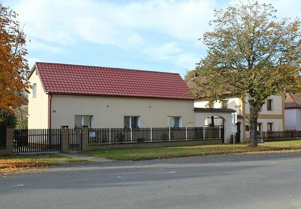 FOTOHÁDANKA z Litoměřicka: Poznáte obec s hodně známým sportovištěm?