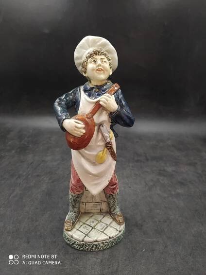 Keramická soška, 22,5x7,5x7 cm (21006)