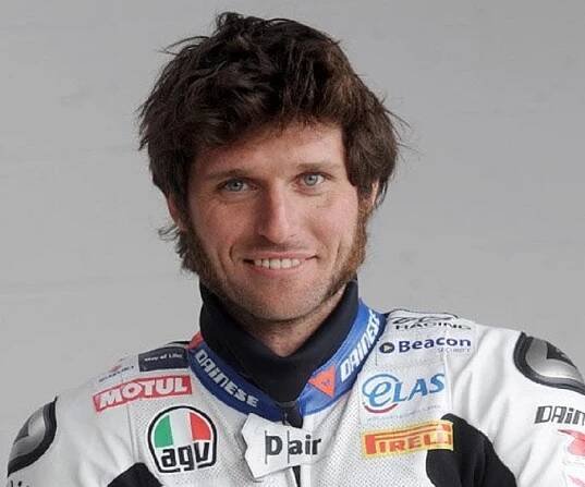 Guy Martin Biography - Facts, Childhood, Family Life & Achievements