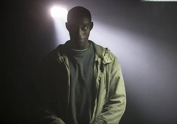 Humans - Epizoda 2 - Z filmu - Ivanno Jeremiah