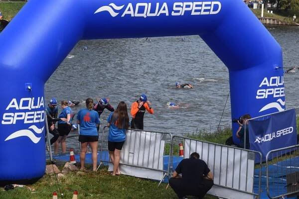 Slavný triatlonový závod Ironman 70.3 se vrací do Hradce