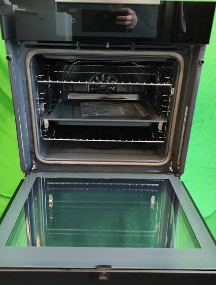 Vestavná trouba Haier HWO60SM6T9BH
