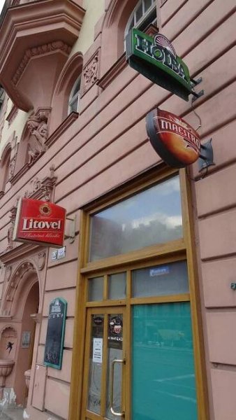 VINOTÉKA PIVNÍ BAR foto 2