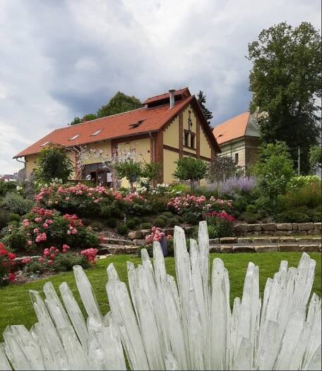 SKLÁRNA
