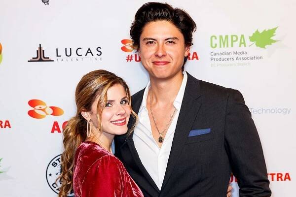 'Riverdale' Actor Jordan Connor Marries Fiancée Jinjara Mitchell: 'Best Day of My Life!'