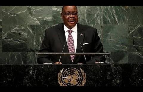 Video: Malawi president heckled in parliament