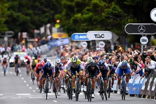 GEELONG AUSTRALIA  JANUARY 29 A general view of Marius Mayrhofer of Germany and Team DSM Hugo Page of France and Team Intermarch  Circus  Wanty Simon Clarke of Australia and Team Israel  Premier Tech Michael Matthews of Australia and Team Jayco Alula Corbin Strong of New Zealand and Team Israel  Premier Tech and Caleb Ewan of Australia and Australian National Team sprint to win during the 7th Cadel Evans Great Ocean Road Race 2023  Mens Elite a 1743km one day race from Geelong to Geelong  CadelRoadRace  on January 29 2023 in Geelong Australia Photo by Tim de WaeleGetty Images