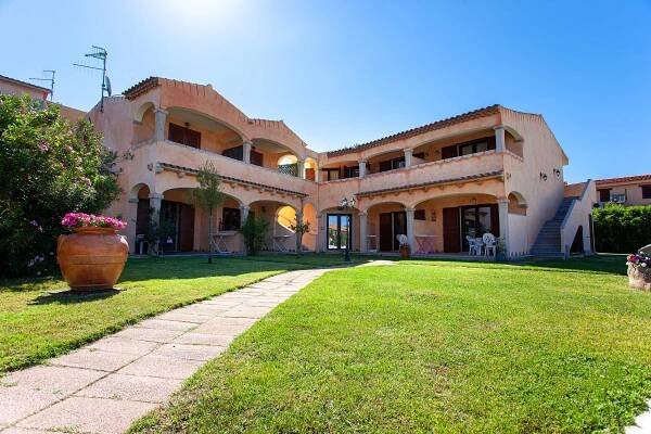 The Hotel - Hotel Il Viandante in San Teodoro: B&B in Sardinia
