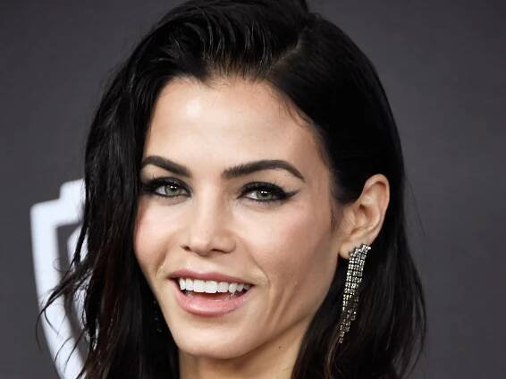 Jenna Dewan Tatum Showed Us Why You Need to Try Smoky Wings, Like, Now