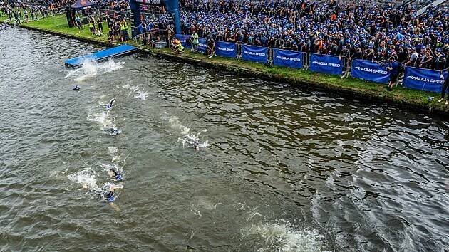 Slavný triatlonový závod Ironman 70.3 v Hradci Králové (18.8.2024).