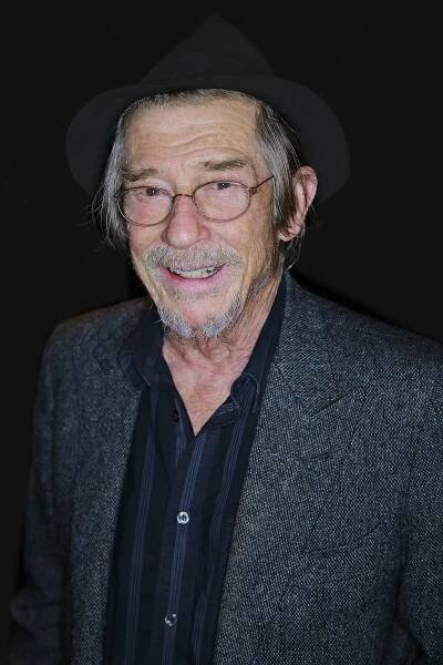 Soubor:John Hurt by Walterlan Papetti.jpg – Wikipedie