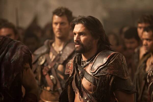 Spartakus - Decimace - Z filmu - Manu Bennett