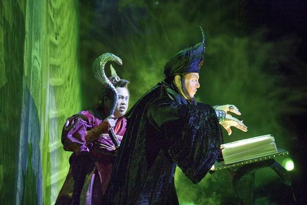 Exclusive Interview: Jonathan Freeman of Disney’s Aladdin