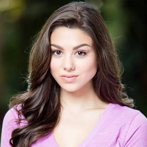 Kira Kosarin – Wiki, Age, Family, Boyfriend, Height, Net Worth, Biography & More - BigstarBio