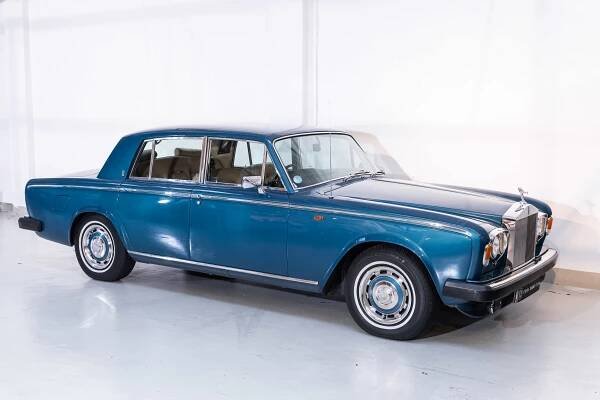 Rolls-Royce Silver Shadow – DOUBLE RED Cars Museum