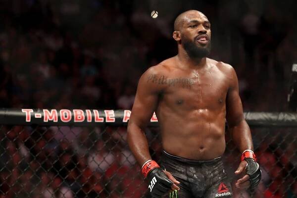 Jon Jones reaguje na možný superfight s Mikem Tysonem