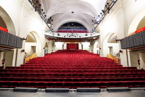 hybernia_theater_v02