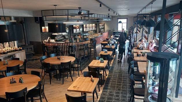Zrekonstruovaná Krušnohorská restaurace ve Všebořicích