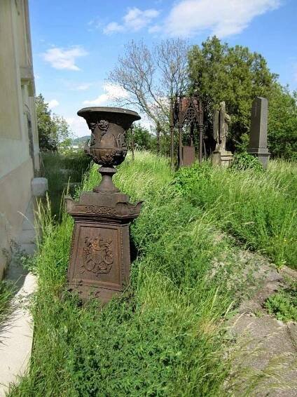 Fotografie - Králův Dvůr - Počaply - hřbitov - 18.05.2011