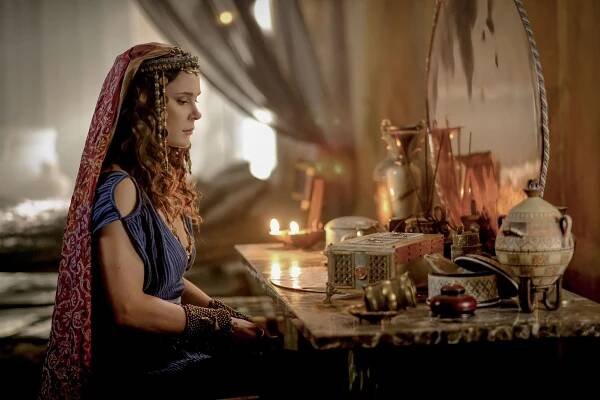 Trója: Pád města - Spoils of War - Z filmu - Bella Dayne