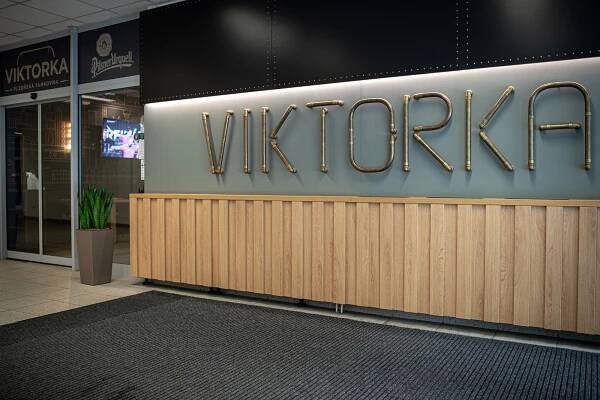 Také Viktorka v Ostravě-Porubě rozdávala plzeňské pivo