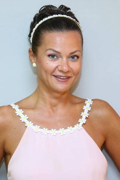Zpěvačka (45), která kojila dceru do pěti let, se za své vnady nemusí stydět: Takhle vyrazila do společnosti bez podprsenky