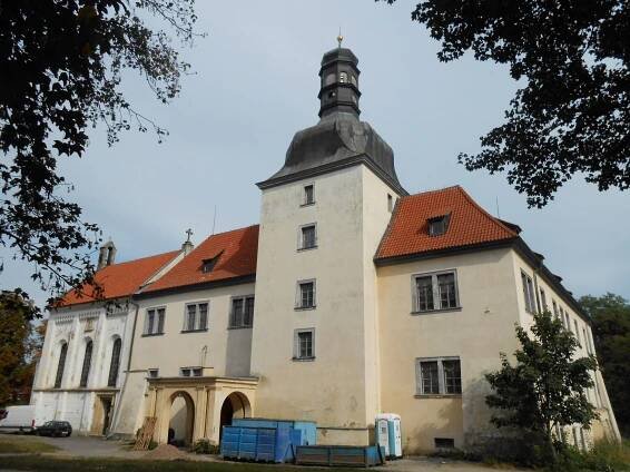 Fotografie - Zámek Dolní Břežany - 04.10.2015