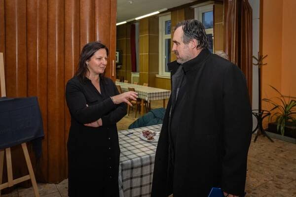 Kladno si připomnělo Zoru Dvořákovou. Pamětní deska bude zdobit její rodný dům