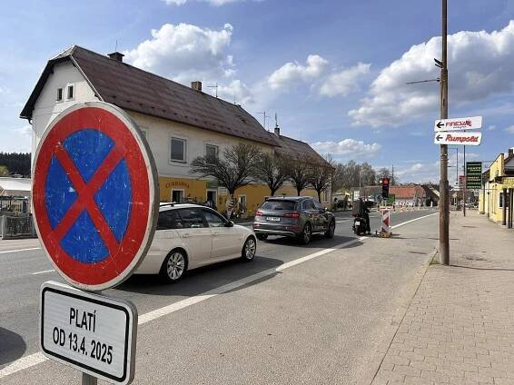 Práce na křižovatce v Plané přinesly kolony. Dálnice D3 zdarma ale není ve hře