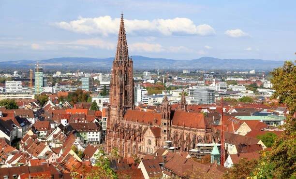 freiburg minster bez lešení - freiburg im breisgau - stock snímky, obrázky a fotky