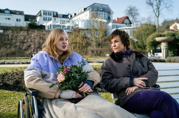 Der Usedom-Krimi - Ungebetene Gäste - Z filmu - Lilli Fichtner, Katrin Saß