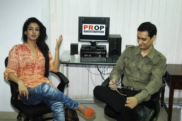 Sonal Chauhan mesmerizes gen next