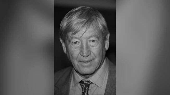 Ve věku 97 let zemřel známý televizní moderátor a novinář Sandy Gall