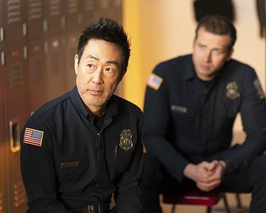 Záchranáři L. A. - Rock the Boat - Z filmu - Kenneth Choi