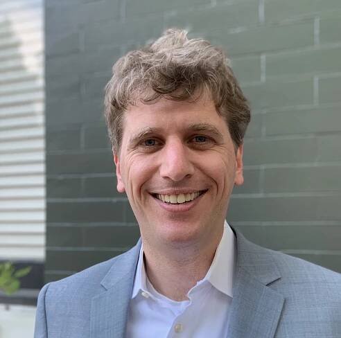Walking The Floor – Walking The Floor with Chris Shiflett