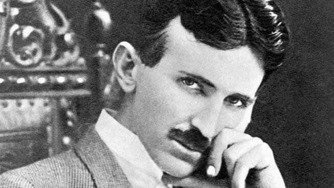 Nikola Tesla se stal vegetariánem, držel přerušovaný půst a pil víno a hodně whiskey