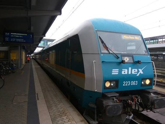 Trať politických slibů. Jak se jezdí z Prahy do Mnichova sedmdesátkou - Zdopravy.cz