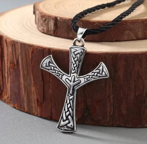Přívěsek Runa Kříž Algiz Ochrana Slovanský Amulet Viking Stříbrný Materiál jiný materiál