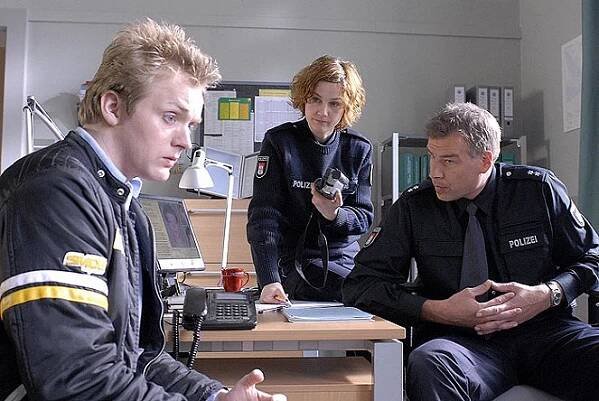 Policie Hamburk - Vysvědčení - Z filmu - Knud Riepen, Rhea Harder, Frank Vockroth