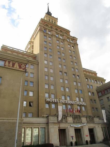 Prohlídka hotelu International s Prahou Neznámou - Asociace recentní archeologie
