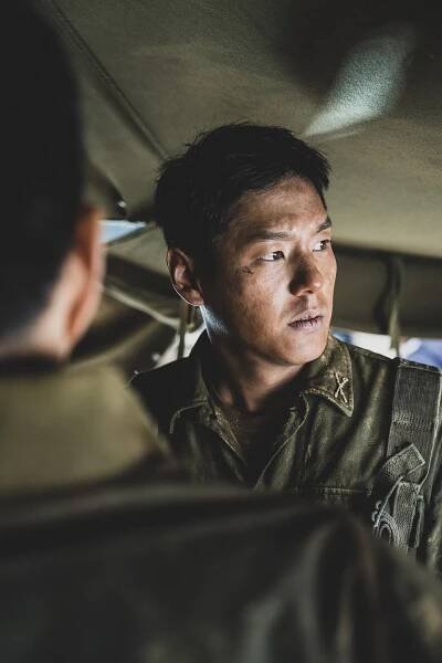 Shi-yang Kwak - Jangsari: Yicheojin Yeongungdeull - Z filmu