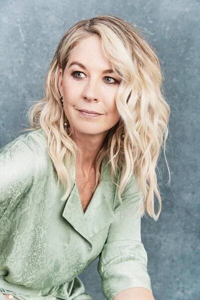 41 Hot & Sexy Pictures Of Jenna Elfman | CBG