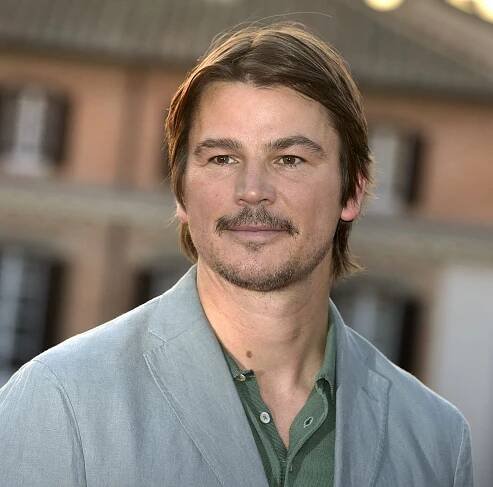 Josh Hartnett (!) Is the Action Hero We Need